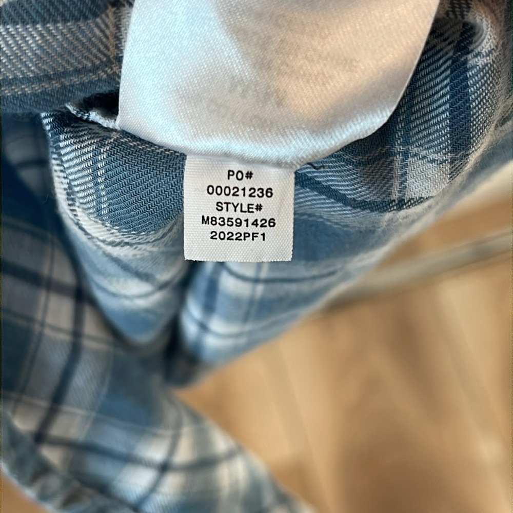 Vince short sleeve patterned button up - Picture 4 of 4